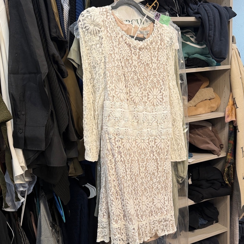 Julia Jordan Cream Lace Midi Dress